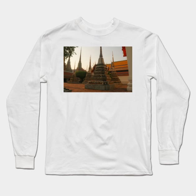 A first group of small stupa at Phra Chedi Rai in Wat Pho temple complex, Bangkok Long Sleeve T-Shirt by kall3bu